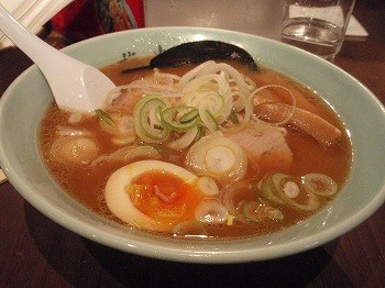 特選醤油ラーメン　800円