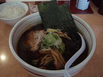 豚そば醤油　こく　（700円）